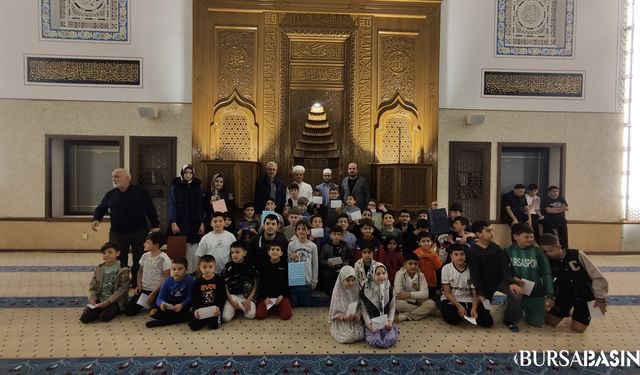 Ramazan'da Teravih Namazına Katılan Çocuklara Ödüller Verildi