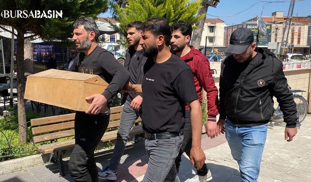 İnegöl'de Piknikte Boğulan 2 Yaşındaki Çocuk Defnedildi