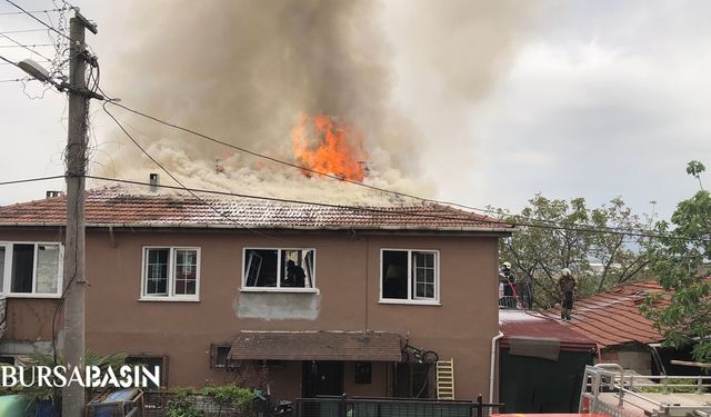 Gemlik'te Ev Yangını: 2 Kişi Dumandan Etkilendi