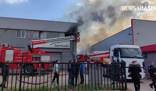 İnegöl'de Sandalye Fabrikasında Yangın