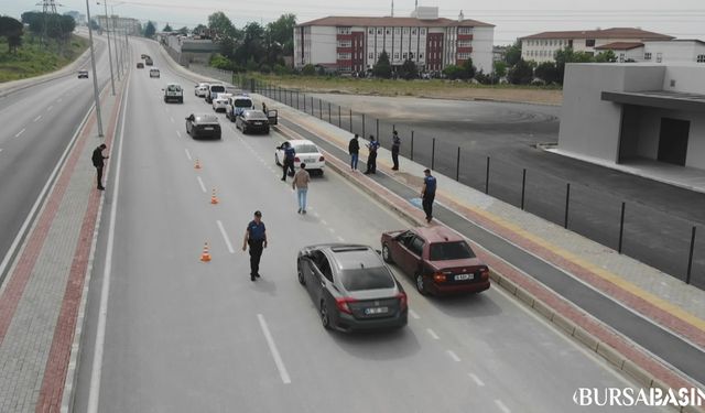 Bursa Polisi 2 Ayda 400 Arananı Yakaladı, Uyuşturucu Ele Geçirildi