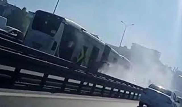 İstanbul'da Metrobüs faciası: Yangın paniği ve Trafik kaosu