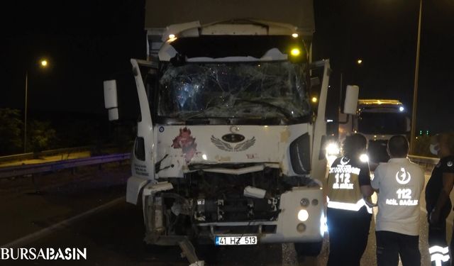Nilüfer'de Trafik Kazası: Kamyonet Sürücüsü Kurtarıldı