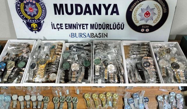 Mudanya'da 100 Bin Liralık Kaçak Elektronik Saat Ele Geçirildi