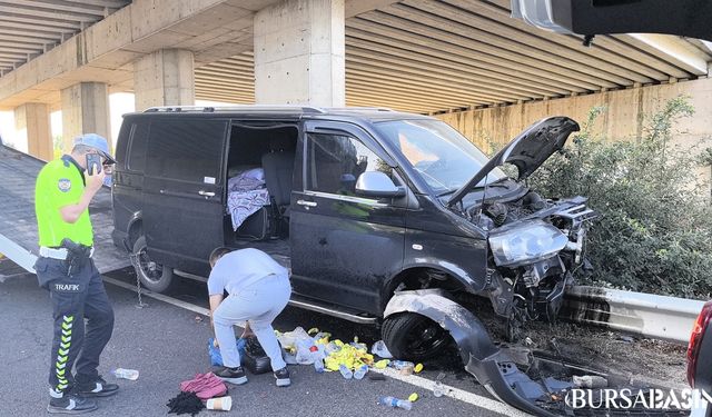 İnegöl'de Taziye Dönüşü Minibüs Kazası: 10 Yaralı