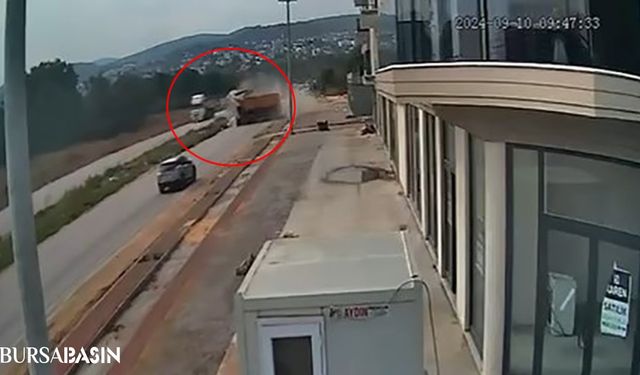 Nilüfer'de Trafik Kurallarına Uymayan Kamyonlar Kafa Kafaya Çarpıştı