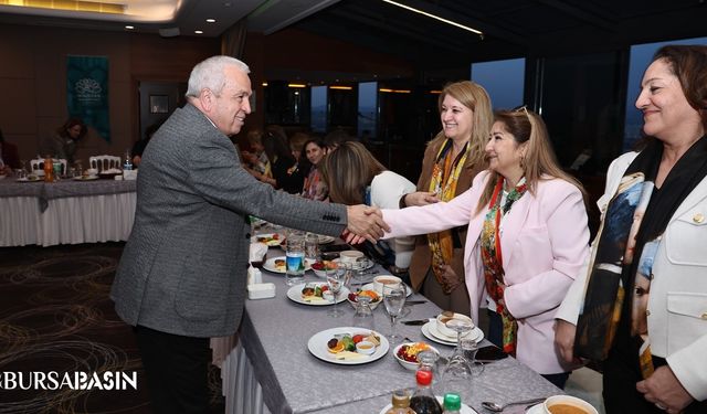 Başkan Özdemir 8 Mart’ta Kadın Muhtarlarla Buluştu