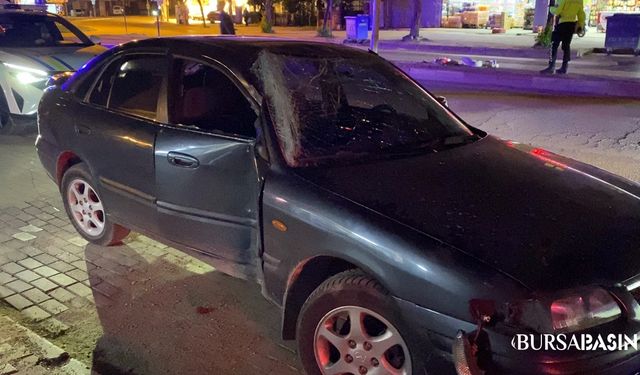 İnegöl’de Otomobil Aydınlatma Direğine Çarptı: 2 Yaralı