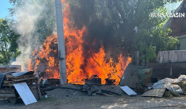 İnegöl’de saman balyaları alev alev yandı