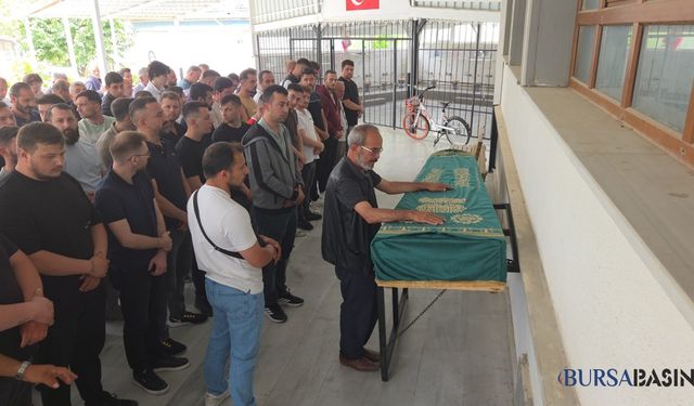 Bağ Evinde Baltayla Öldürülen Genç Toprağa Verildi