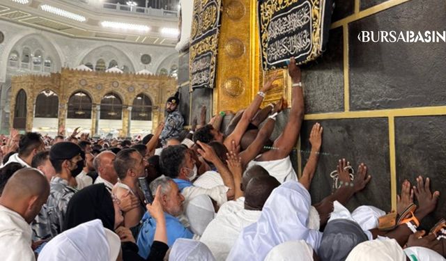 Milyonlarca Müslüman Kabe'ye kavuşuyor