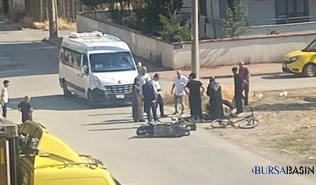İnegöl’de Motosiklet İle Servis Minibüsü Çarpıştı