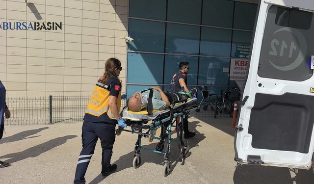 İnegöl’de Motosiklet ile Otobüs Çarpıştı: 1 Yaralı
