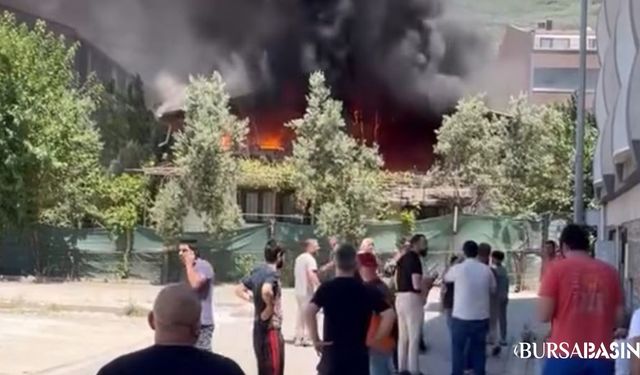 Gemlik’te çatı yangını mahallede panik yarattı