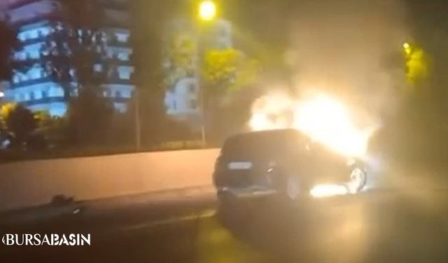 Bursa Mudanya Yolu'nda Otomobil Alev Alev Yandı