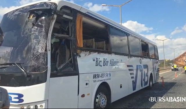 Orhangazi’de Yolcu Otobüsü Gemi Çapası Taşıyan Tıra Çarptı