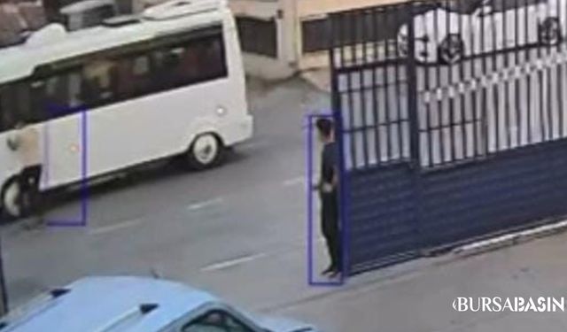 Bursa’da esnaf, freni boşalan minibüsü durdurdu