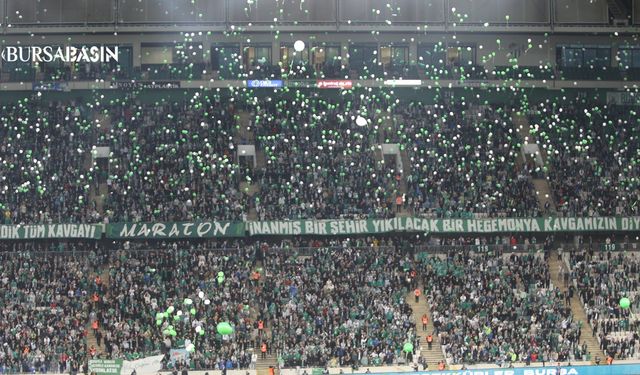 Timsah Arena’da Minik Çağan Ata’ya Duygusal Destek