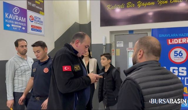 Bursa’da Arızalı Asansörde Mahsur Kalan 2 Öğrenci Kurtarıldı