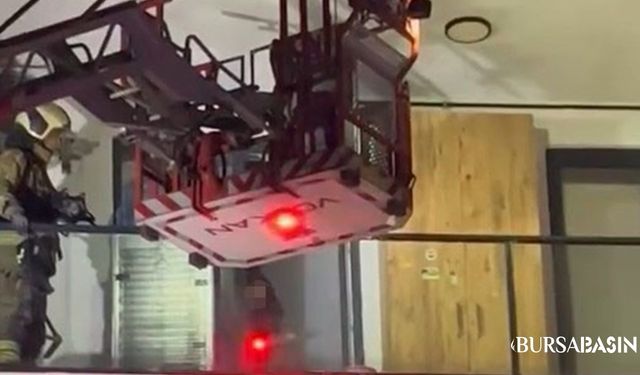 Sinir Krizi Geçiren Kadın Dairesini Yakmaya Kalktı