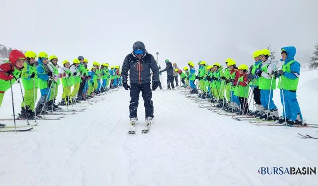 Uludağ’da İlk Kar Sevinci: 1000 Çocuk Kayakla Tanıştı