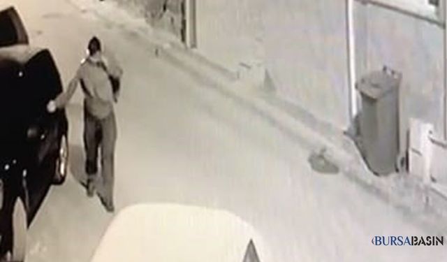 İnegöl’de Gece Park Halindeki 5 Otomobil Çizildi