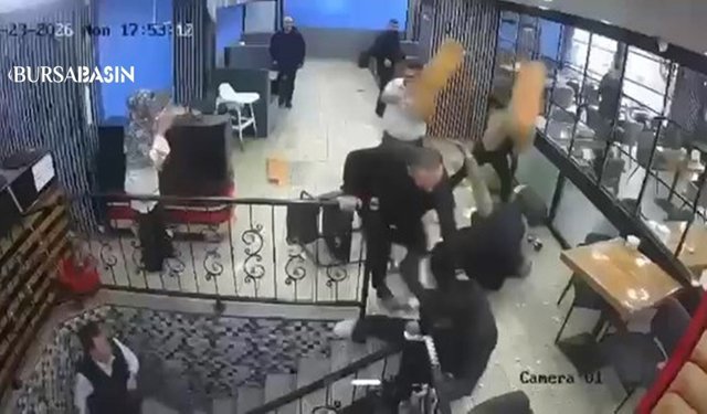 Bursa’da Kafede Sandalyeli Kavga