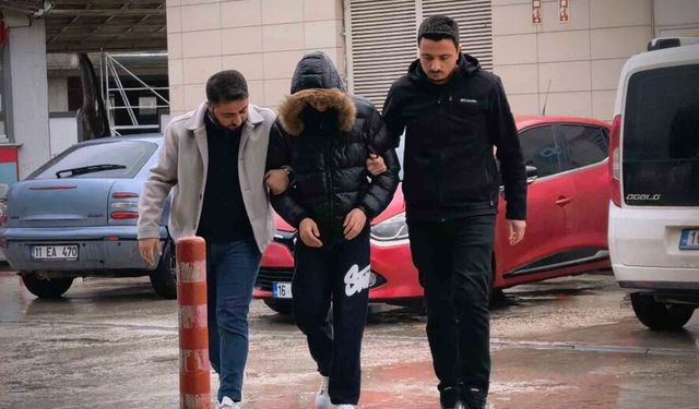 Camide Yarı Çıplak Video Çeken Şüpheli Tutuklandı
