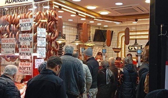 Bursa’da Bayram Öncesi Kasaplarda Yoğunluk