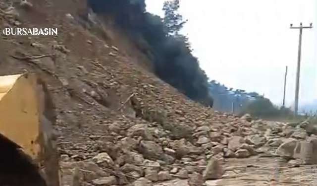 Gemlik-Mudanya Yolu Heyelanla Kapandı