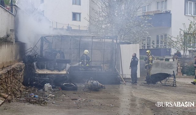 İnegöl'de Depoda Çıkan Yangında Tüp Patladı