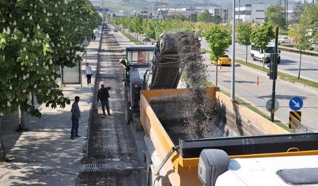 Bursa’da Terminal Yoluna Asfalt Yenileme
