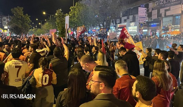 Galatasaray’ın Şampiyonluğu Sokaklara Taştı