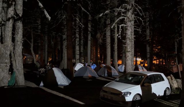 35 Derece Sıcaktan Kaçanların Adresi Uludağ Oldu