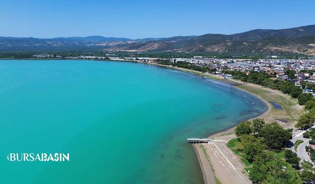 İznik Gölü’nde Büyüleyen Turkuaz Manzara