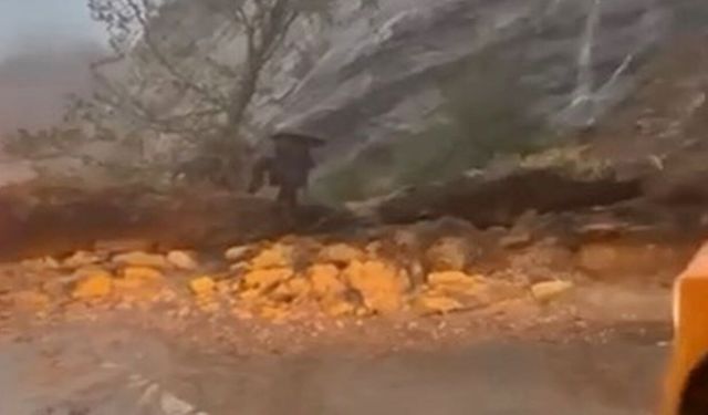 Uludağ Yolunda Heyelan! Ulaşım Bir Süre Durdu