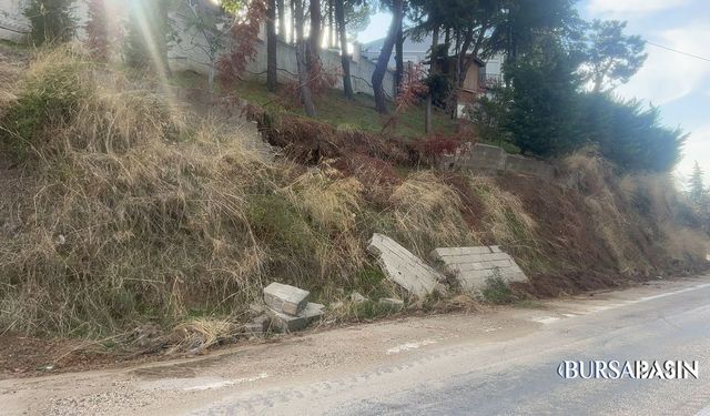 Bursa’da Yağış Sonrası İstinat Duvarı Yıkıldı