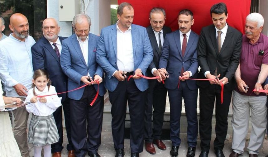 Bursa'da İznik İyilik Sağlık Elçileri Derneği açıldı