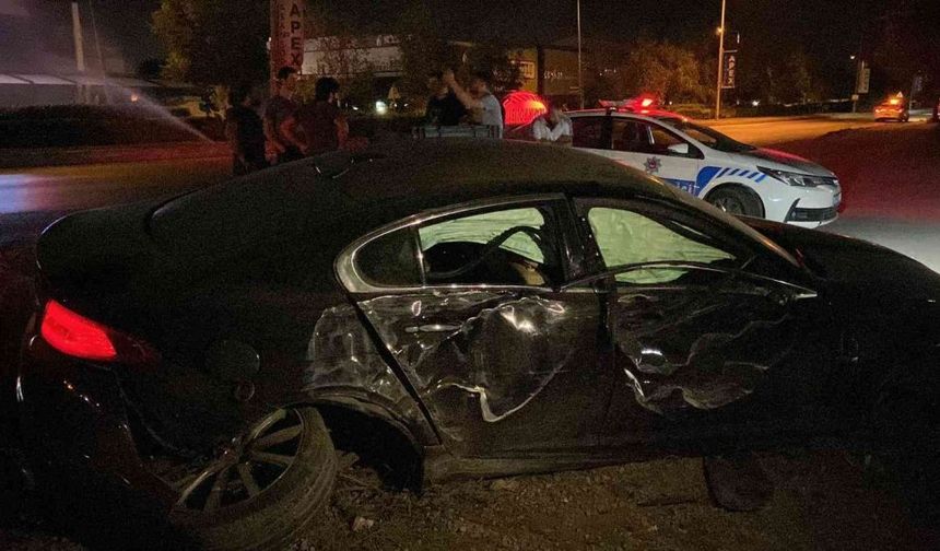 Bursa'da Alkollü Sürücü 3 Milyon TL Değerindeki Arabayı PertEtti