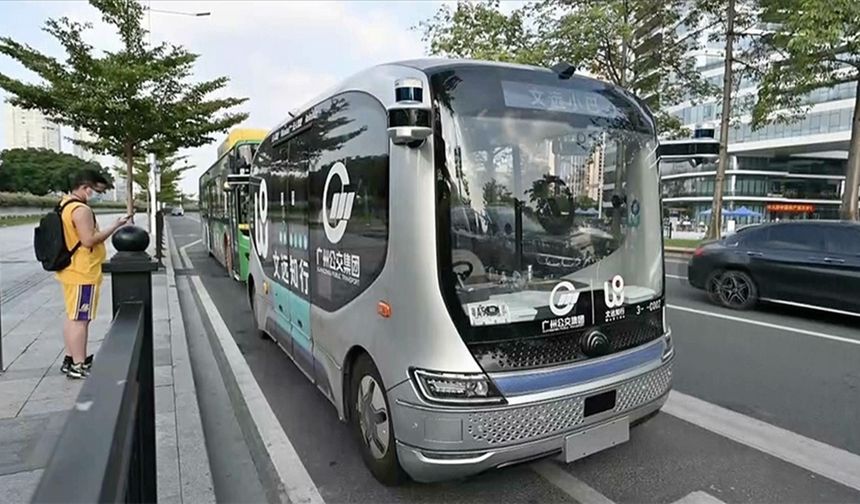 Guangcou'da sürücüsüz yolcu otobüsleri test ediliyor