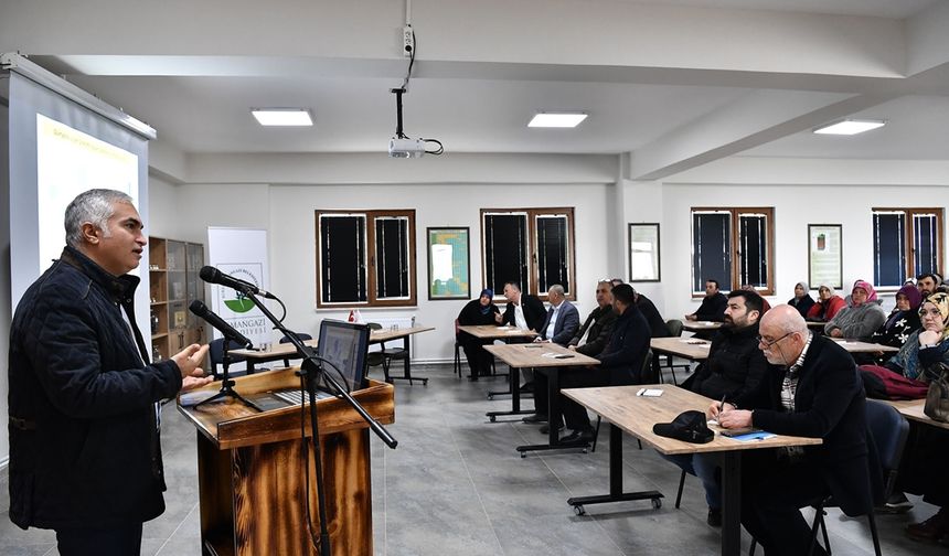 Bursa Osmangazi’de Üzüm Yetiştiriciliği Anlatıldı 