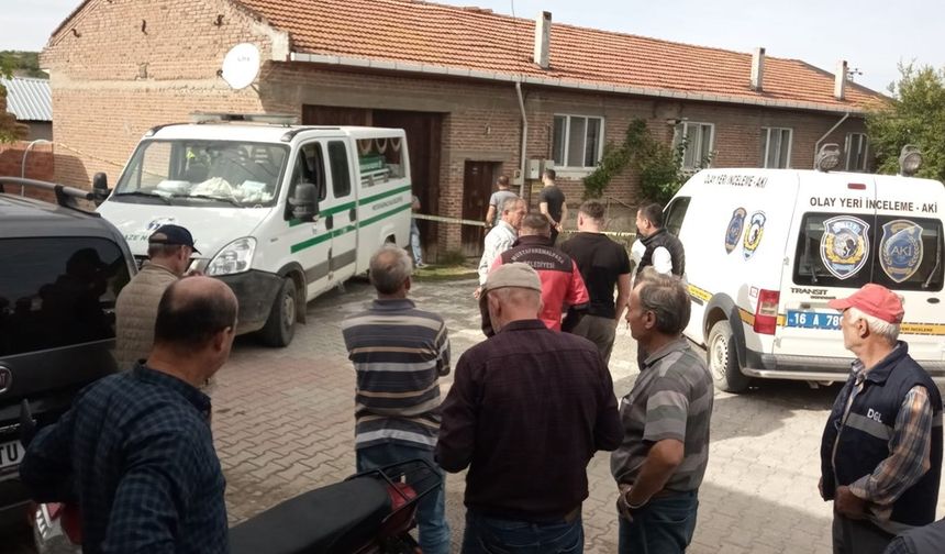 Mustafakemalpaşa'da Aile Katliamı: Katil Baba, Aynı Silahla İntihar Etti