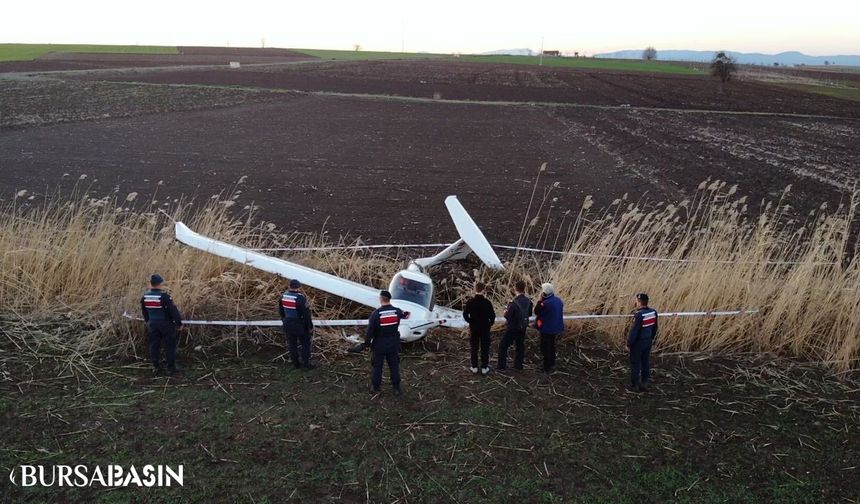 Yenişehir'de Eğitim Uçağının Tarla İnişi: Enkaz Dron ile İncelendi