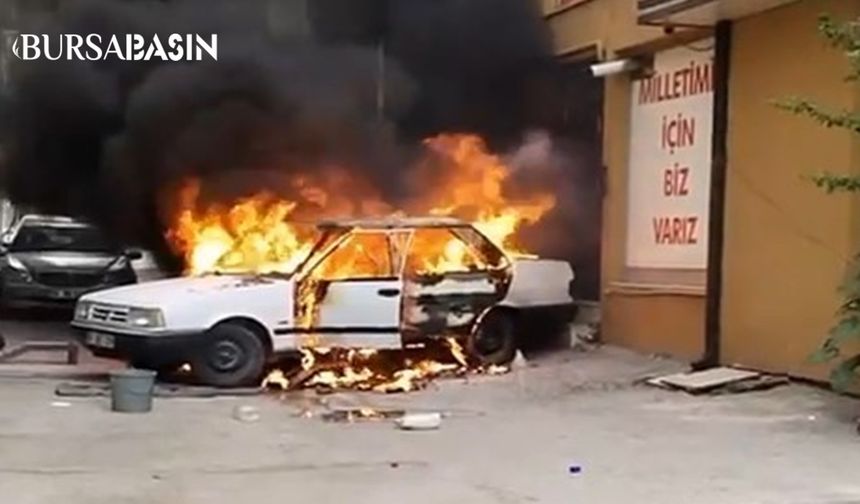 Gürsu'da Otomobiller Yangında Alev Topuna Döndü