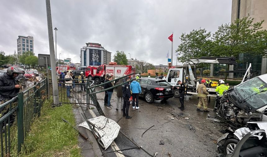 Levent'te Dehşet saçan zincirleme trafik kazası