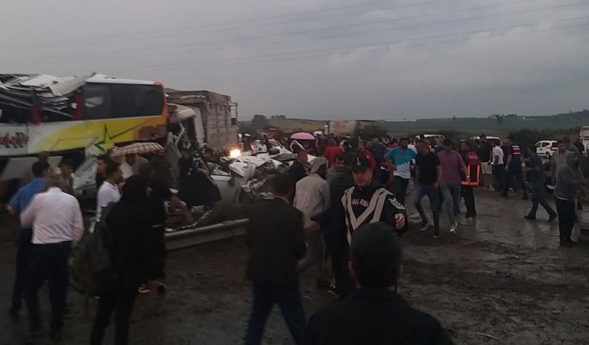 Korkunç kaza: Mersin-Adana otoyolunda facia