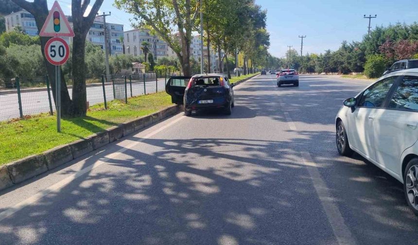 Bursa’da motosiklet ile otomobil çarpıştı: 2 yaralı