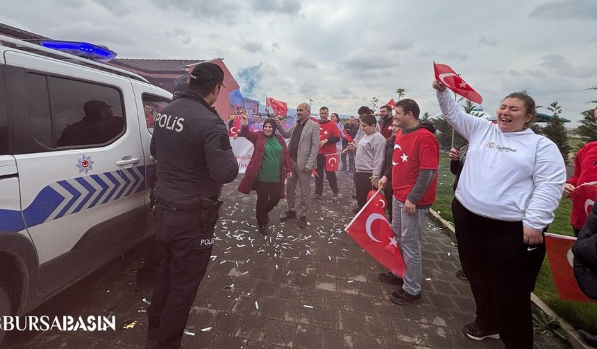 Osmangazi'de Özel Bireylerden Polis Bayramı'na Anlamlı Kutlama