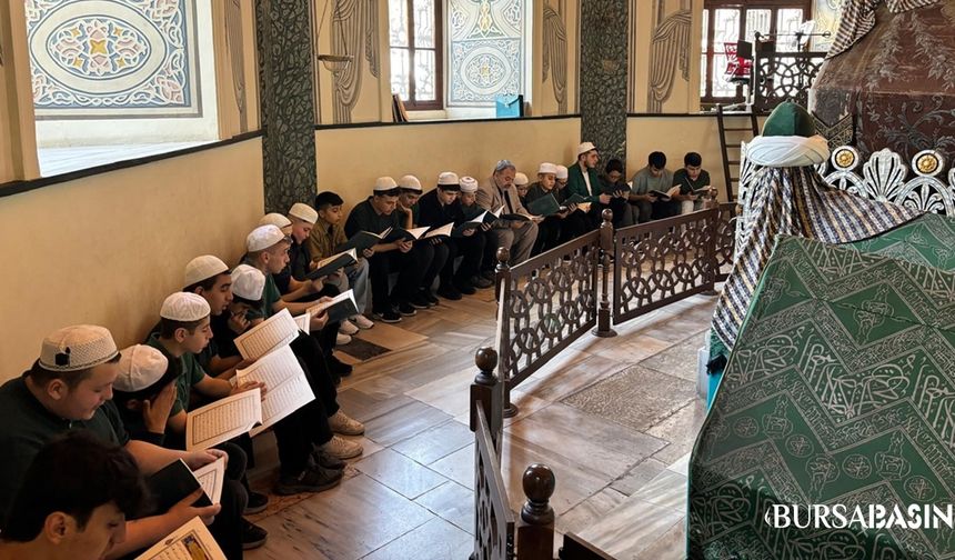 Bursa'da Vakıf Haftası'nda Türbelerde Hatim ve Dua