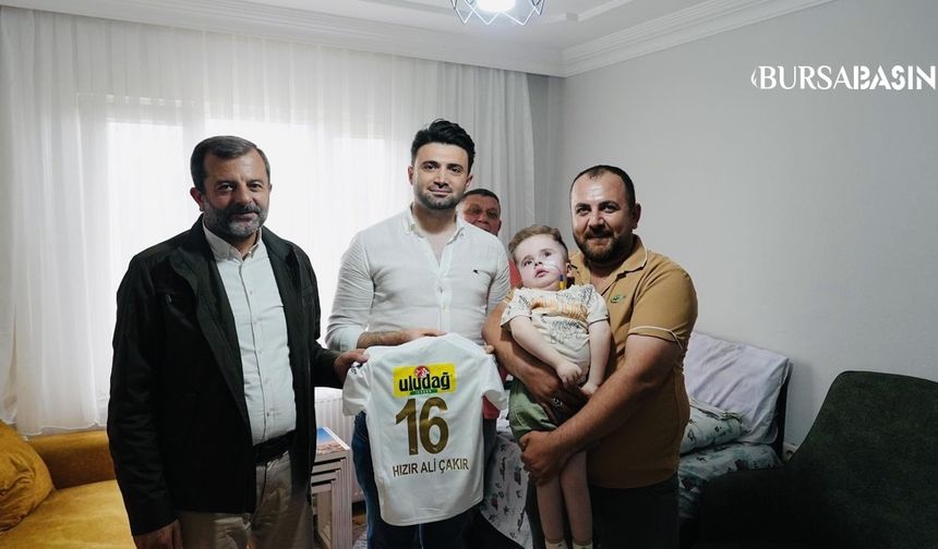 Bursaspor Başkanı’ndan Minik Taraftara Anlamlı Ziyaret